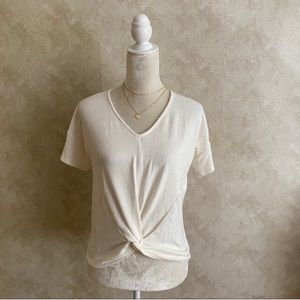 ❤️Francesca’s Harper Ivory Knit Front Knot Tee S❤️